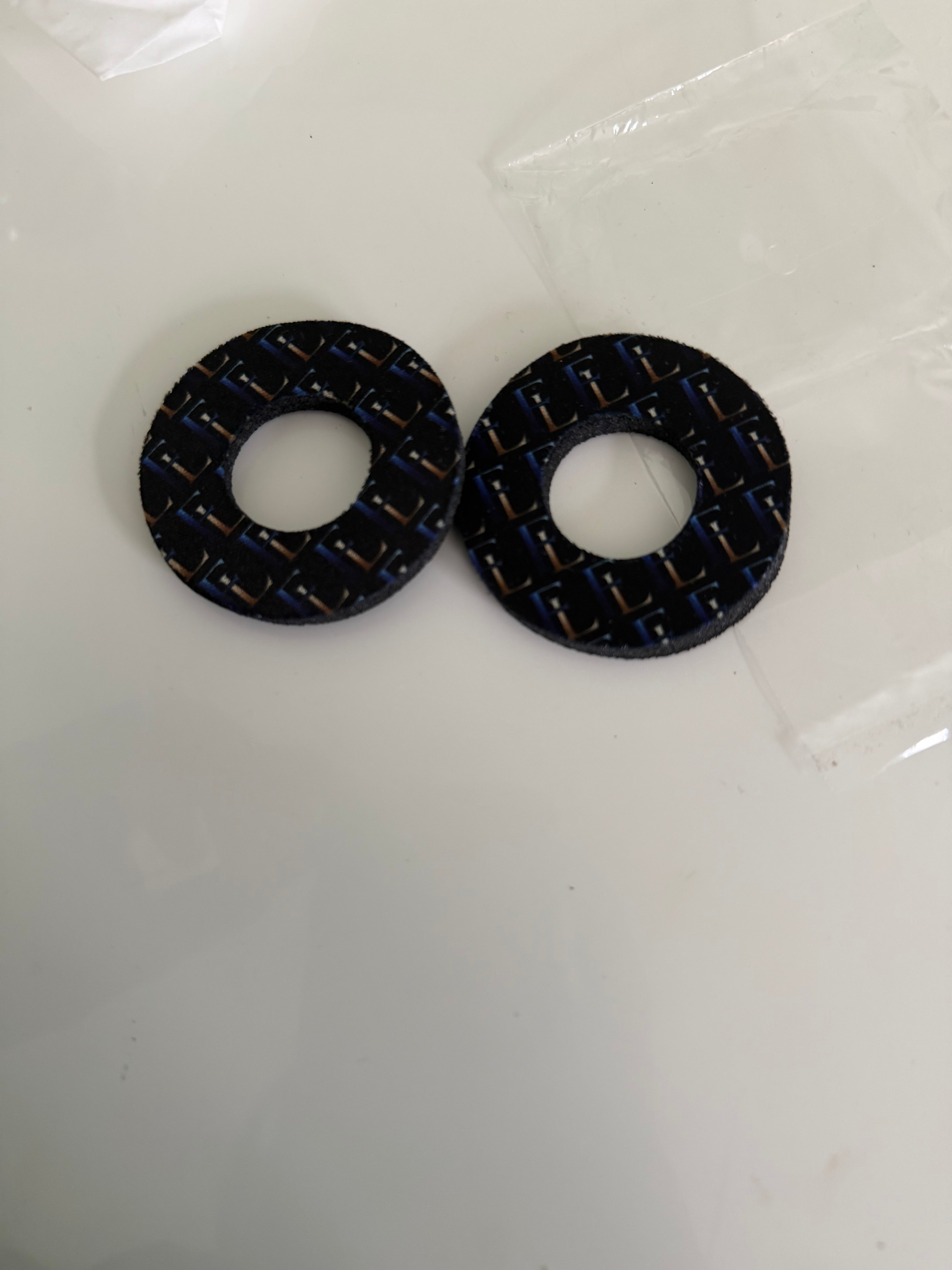Flo custom grip doughnut ￼